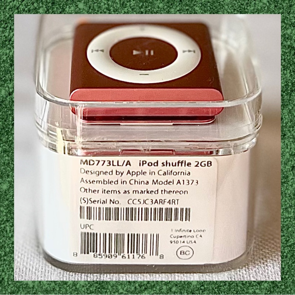 🍎Apple iPod Shuffle Pink MD773LL/A 2GB 4th Gen NEW! - Picture 2 of 14